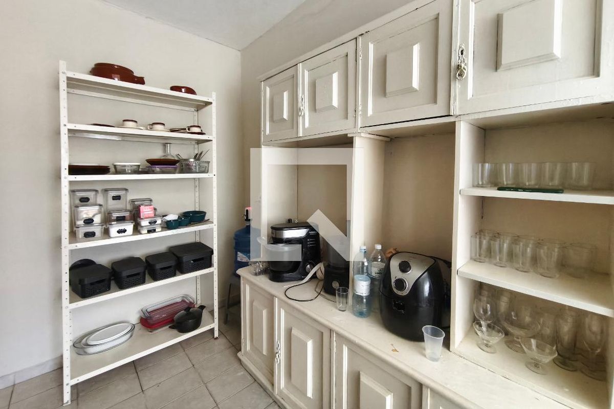 Casa à Venda - Jardim do Lago, 3 Quartos,  300 m2 em , Campinas - sp | SoloBR
