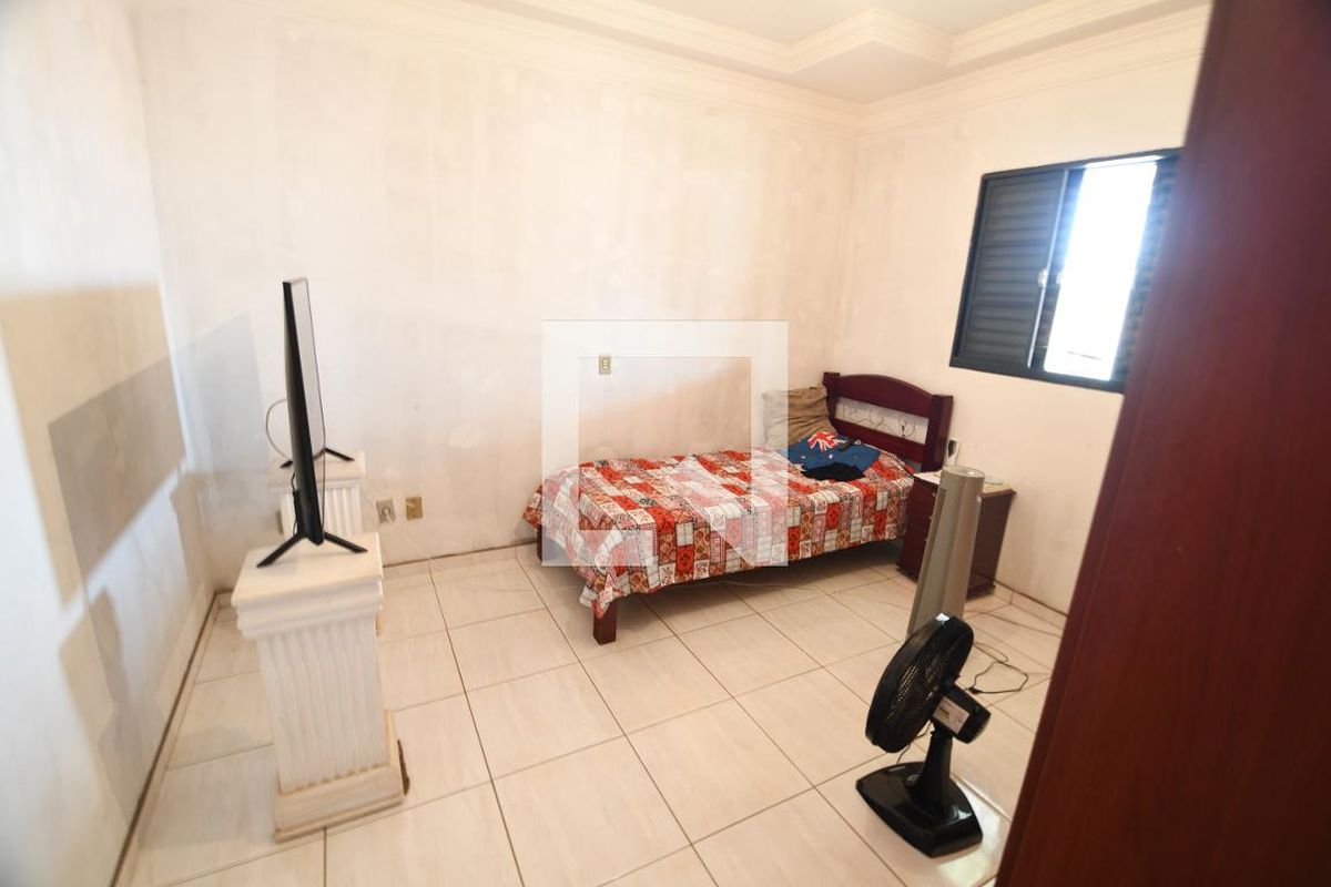 Casa à Venda - Jardim Santana, 2 Quartos,  80 m2 em , Campinas - sp | SoloBR