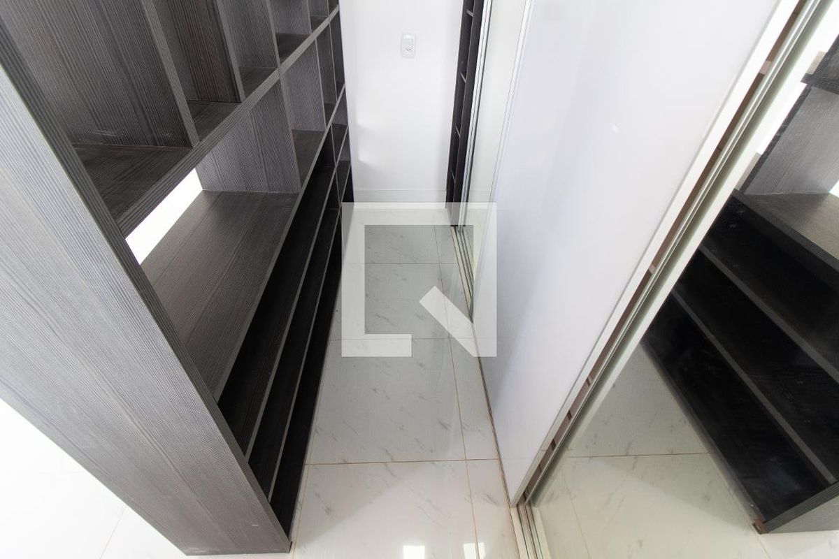 Apartamento à Venda - Vila Brandina, 4 Quartos,  256 m2 em , Campinas - sp | SoloBR