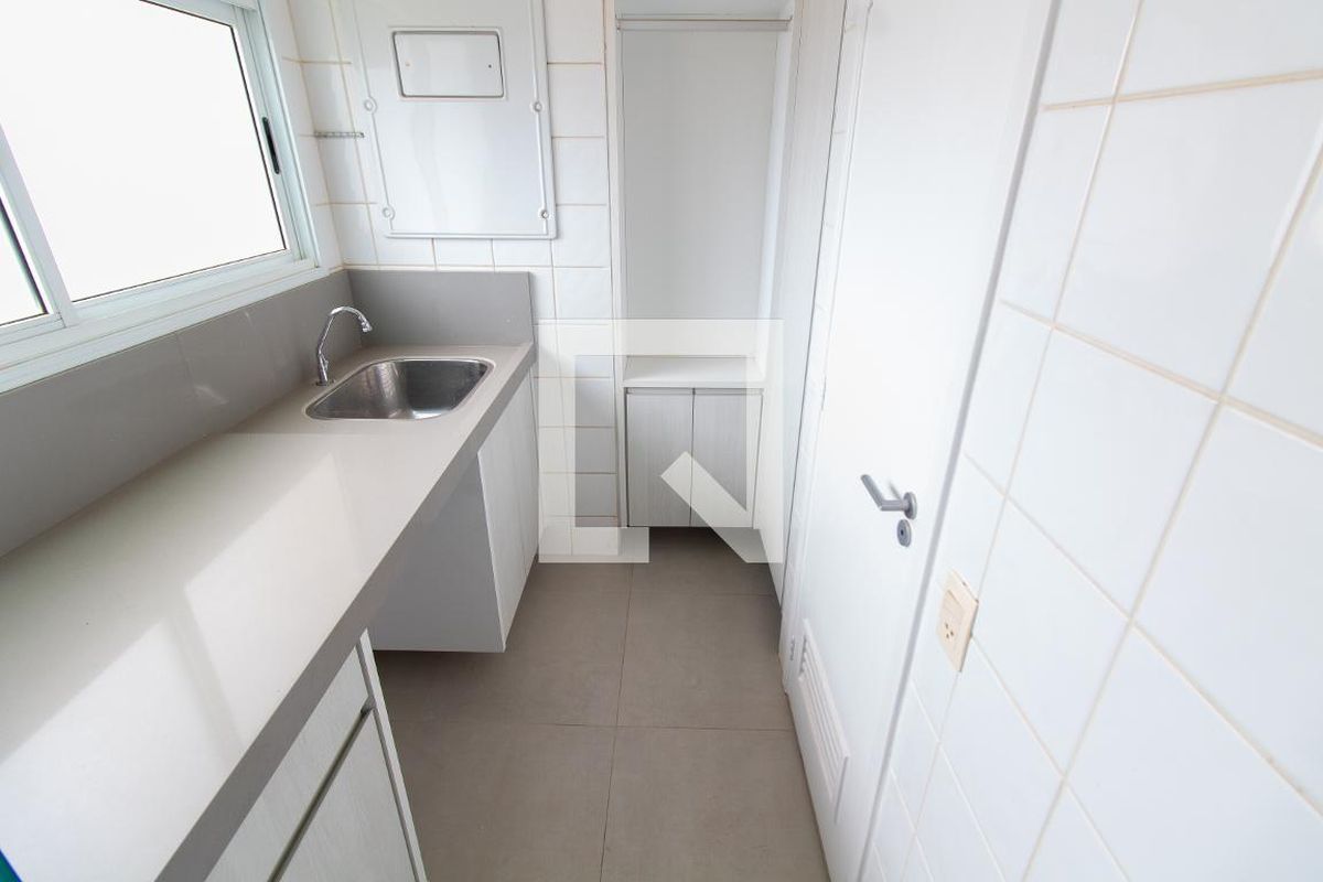 Apartamento à Venda - Vila Brandina, 4 Quartos,  256 m2 em , Campinas - sp | SoloBR