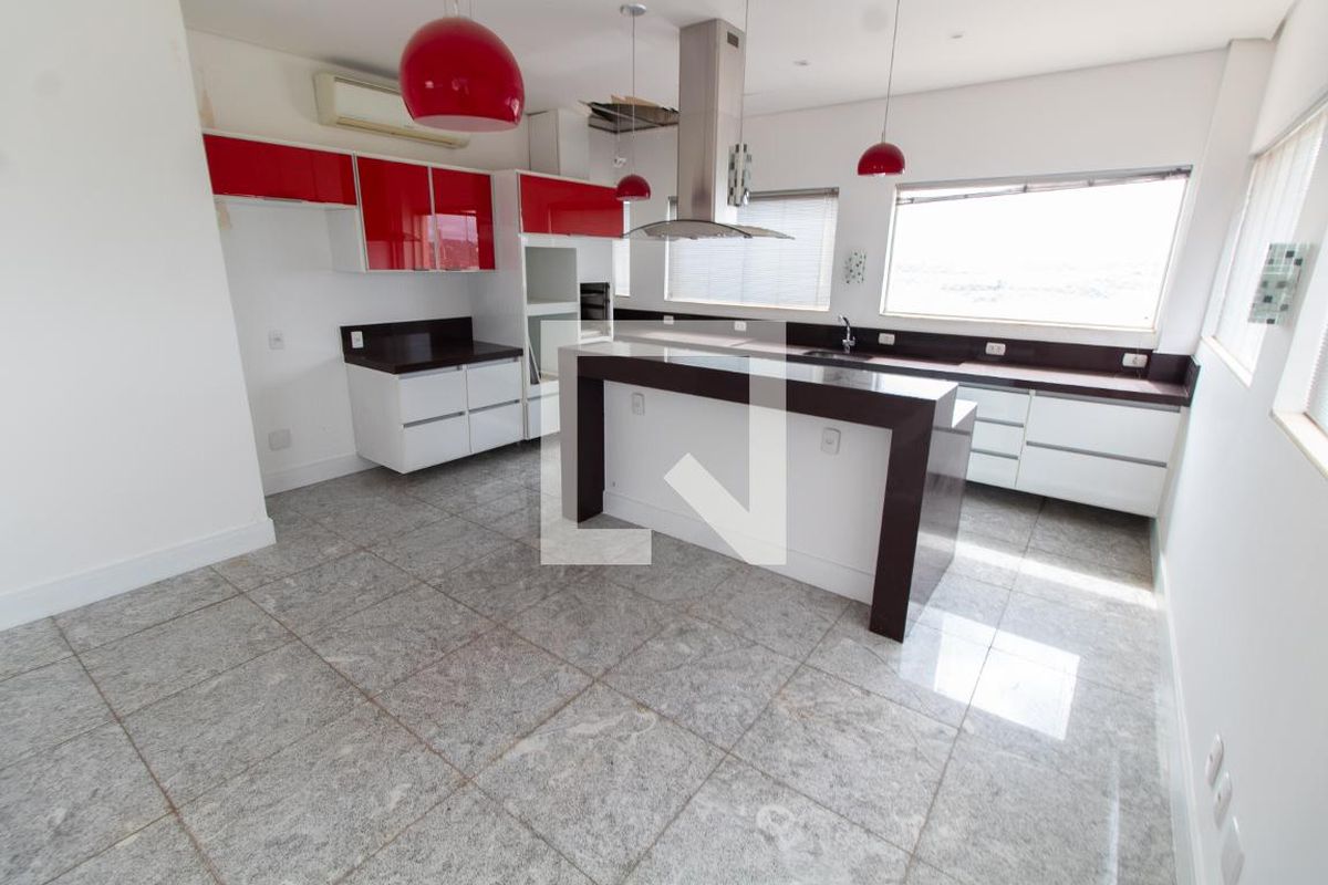 Apartamento à Venda - Vila Brandina, 4 Quartos,  256 m2 em , Campinas - sp | SoloBR