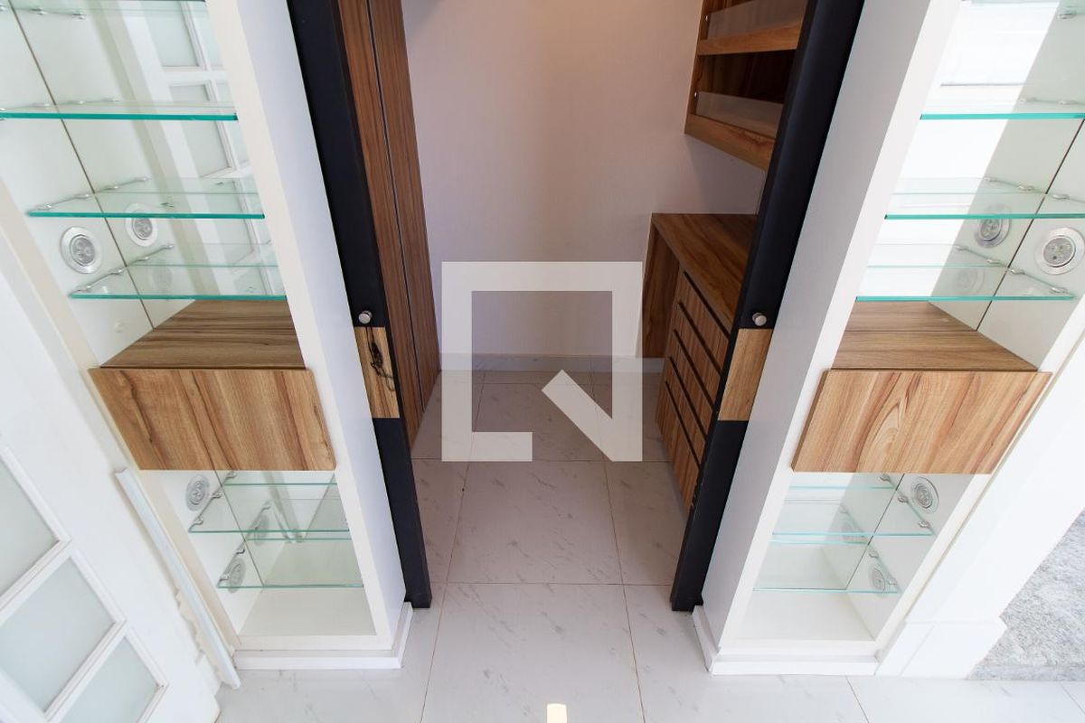 Apartamento à Venda - Vila Brandina, 4 Quartos,  256 m2 em , Campinas - sp | SoloBR