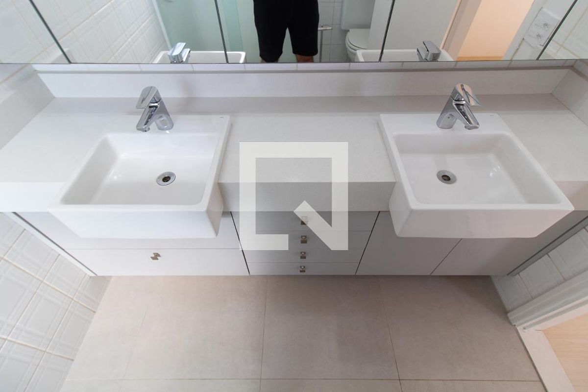 Apartamento à Venda - Vila Brandina, 4 Quartos,  256 m2 em , Campinas - sp | SoloBR