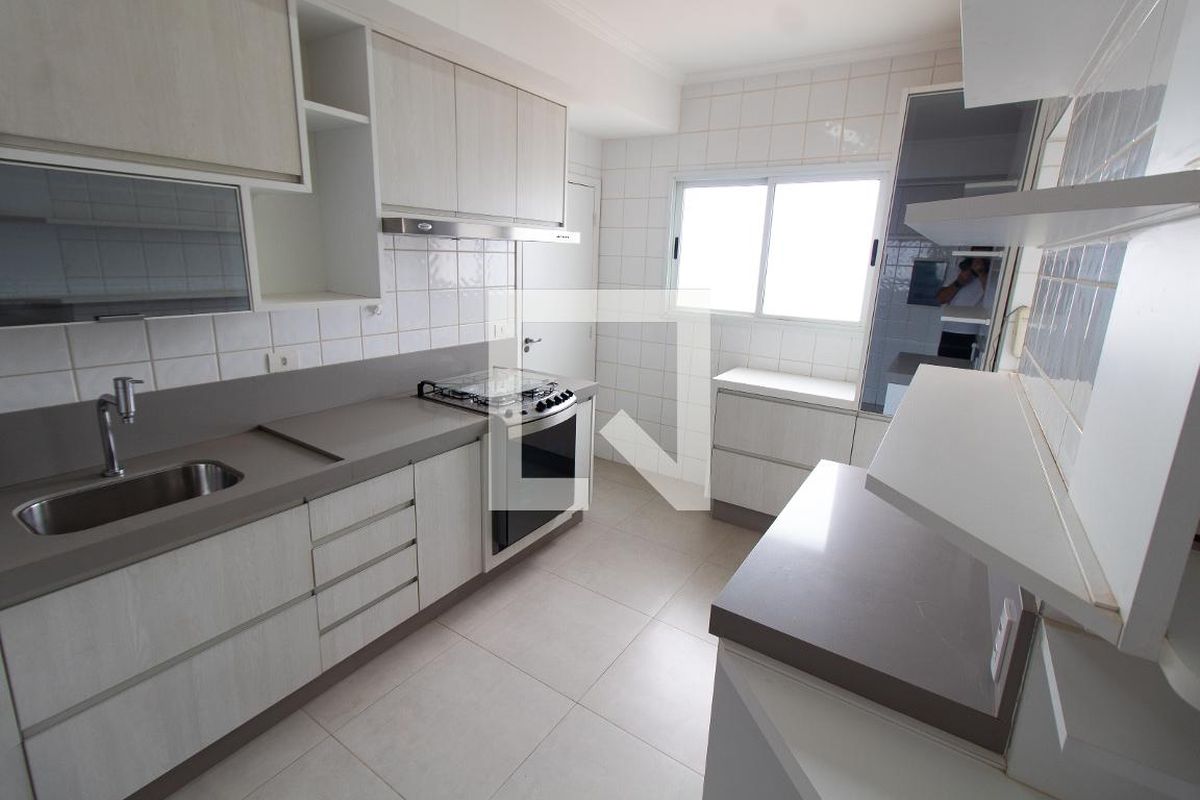 Apartamento à Venda - Vila Brandina, 4 Quartos,  256 m2 em , Campinas - sp | SoloBR
