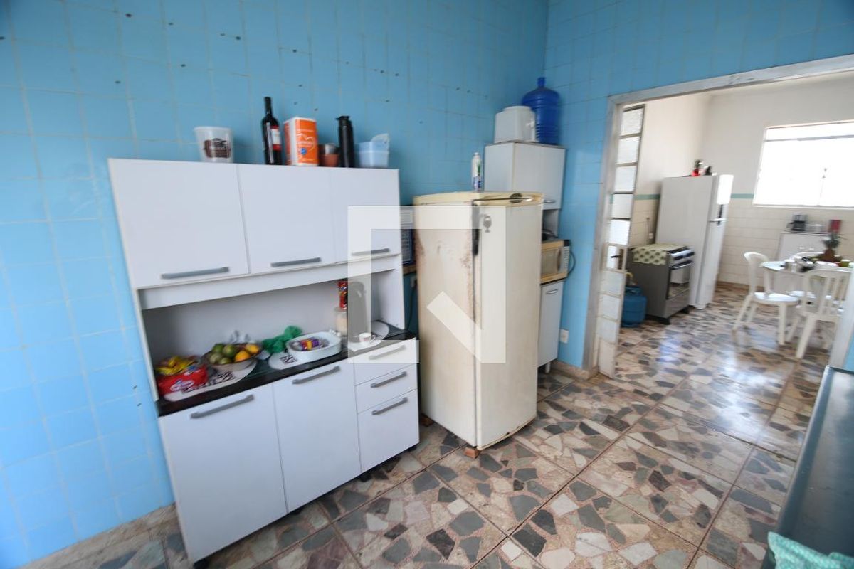 Casa à Venda - Guanabara, 4 Quartos,  285 m2 em , Campinas - sp | SoloBR