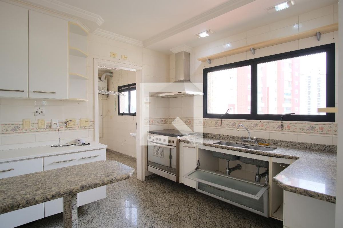 Apartamento, 3 quartos, 200 m² - Foto 146