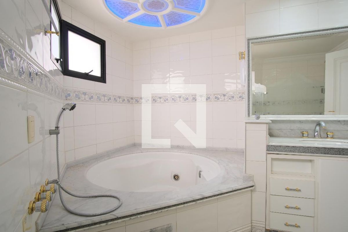 Apartamento, 3 quartos, 200 m² - Foto 118