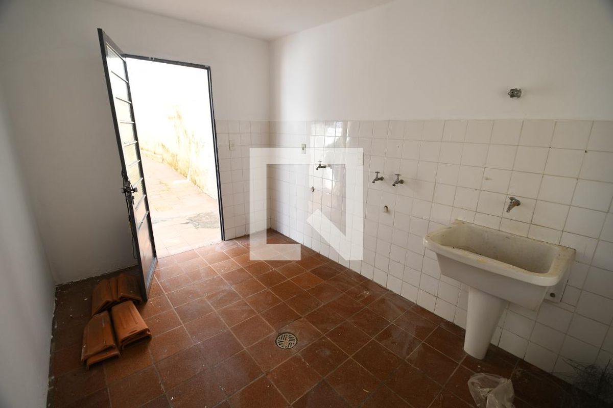 Casa à Venda - Taquaral, 4 Quartos,  166 m2 em , Campinas - sp | SoloBR