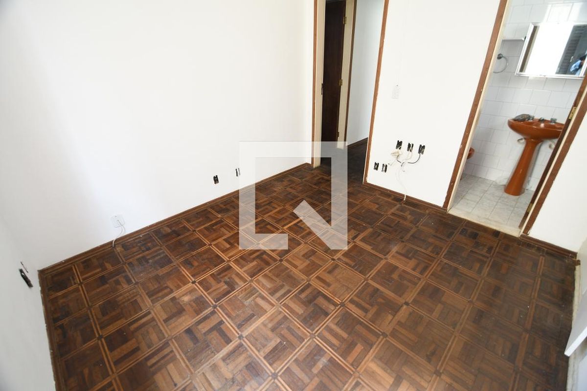 Casa à Venda - Taquaral, 4 Quartos,  166 m2 em , Campinas - sp | SoloBR