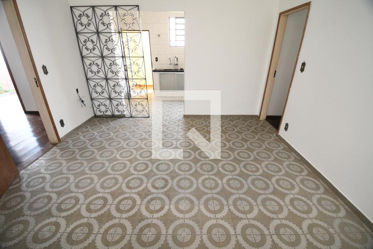 Casa à Venda - Taquaral, 4 Quartos,  166 m2 em , Campinas - sp | SoloBR