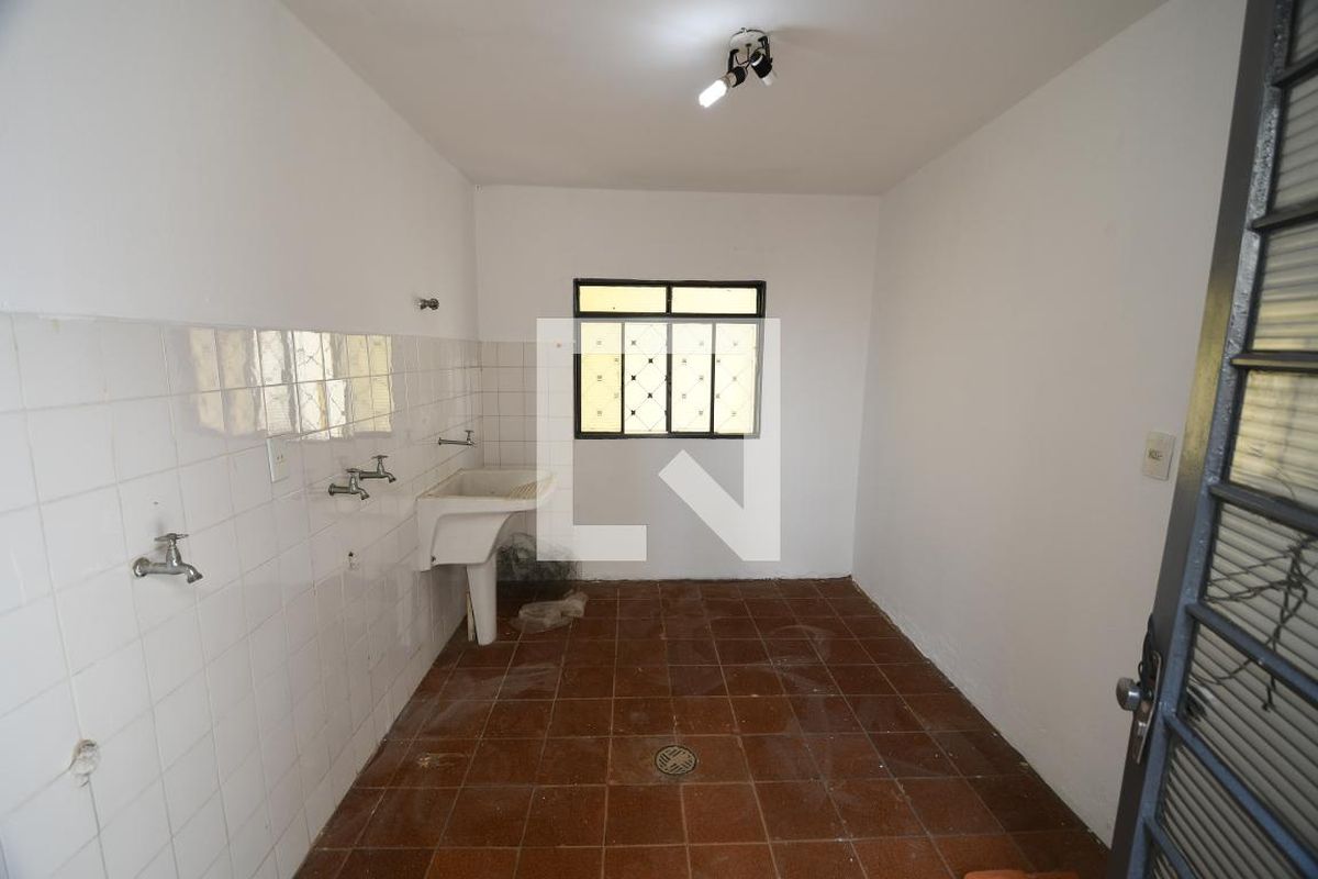 Casa à Venda - Taquaral, 4 Quartos,  166 m2 em , Campinas - sp | SoloBR