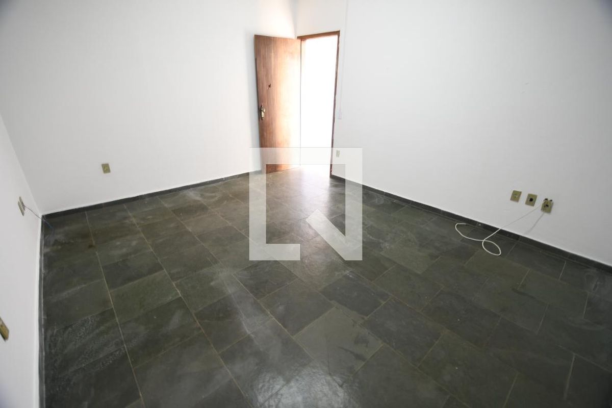 Casa à Venda - Taquaral, 4 Quartos,  166 m2 em , Campinas - sp | SoloBR