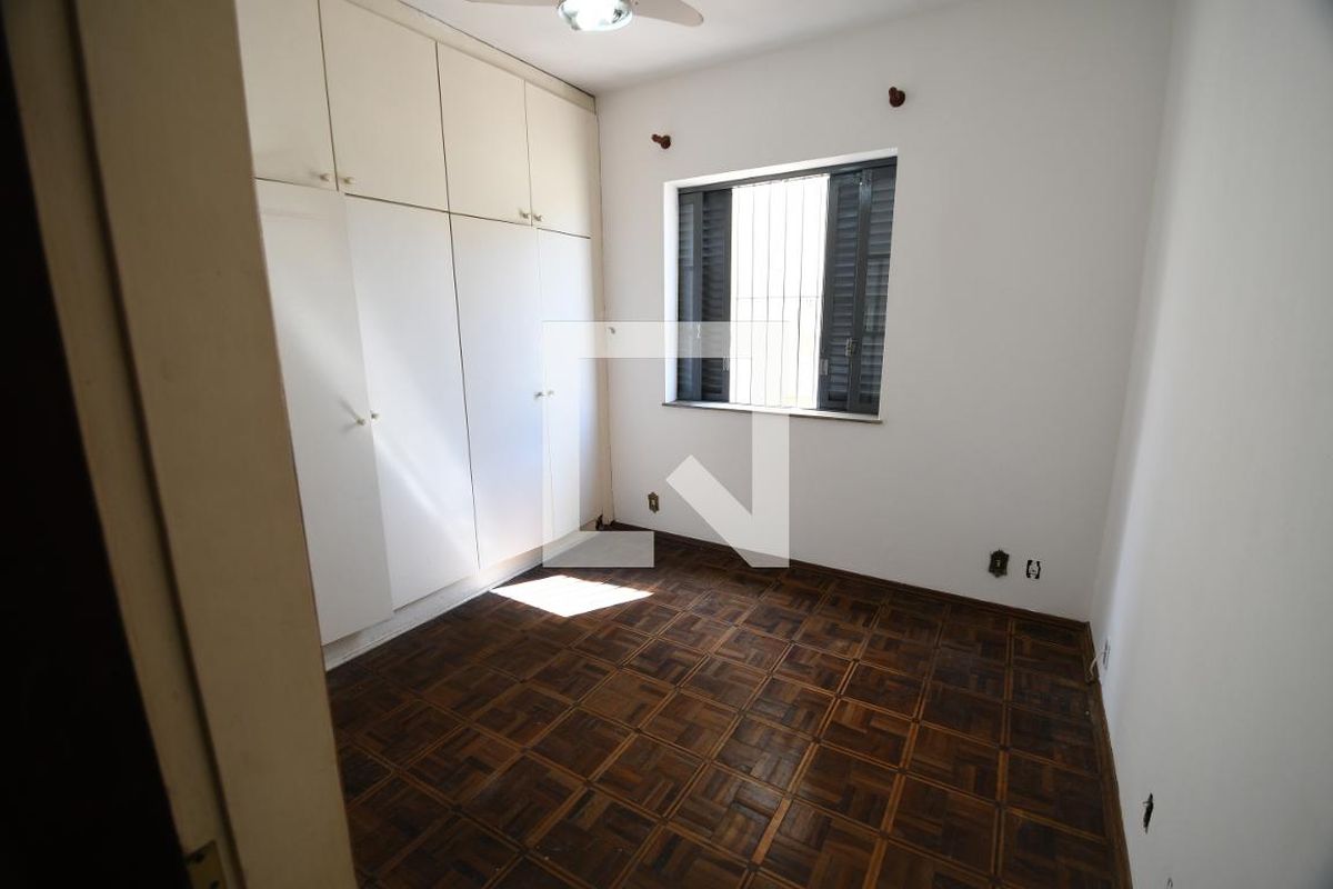 Casa à Venda - Taquaral, 4 Quartos,  166 m2 em , Campinas - sp | SoloBR