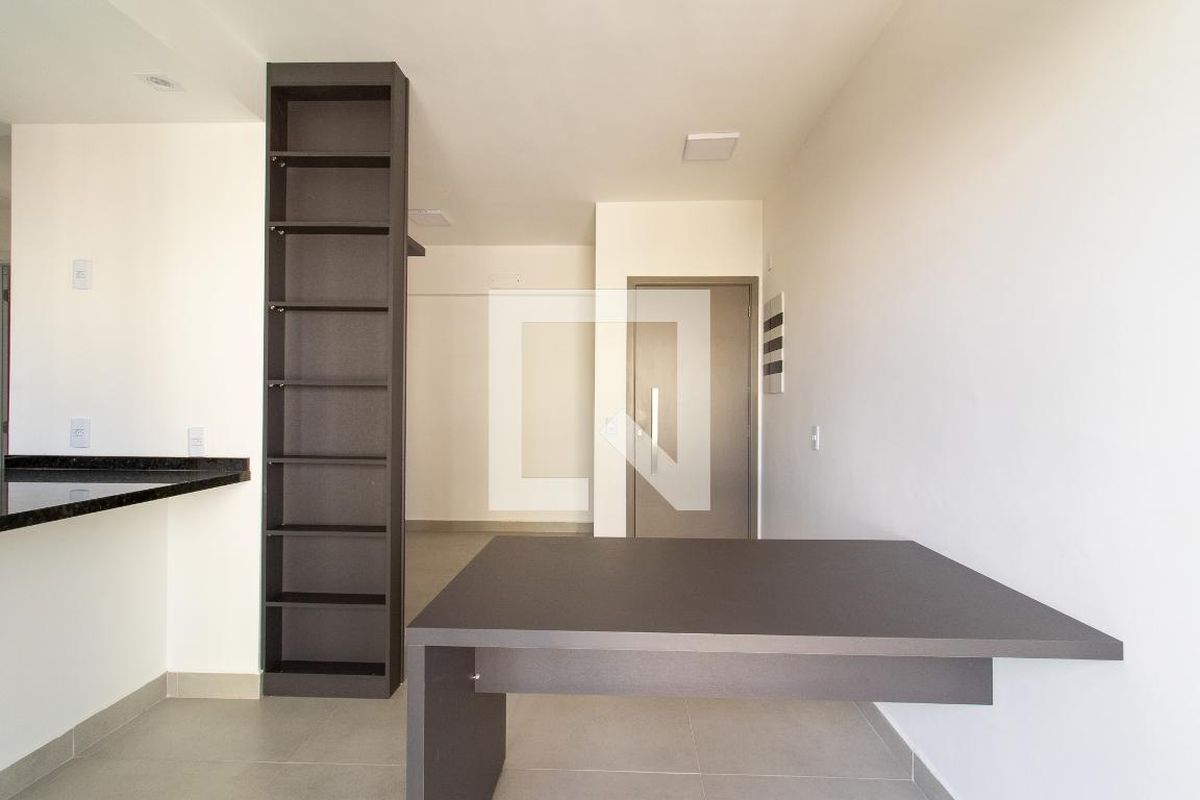 Apartamento à Venda - Bosque, 1 Quarto,  51 m2 em , Campinas - sp | SoloBR