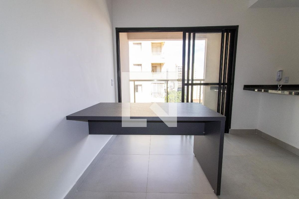 Apartamento à Venda - Bosque, 1 Quarto,  51 m2 em , Campinas - sp | SoloBR