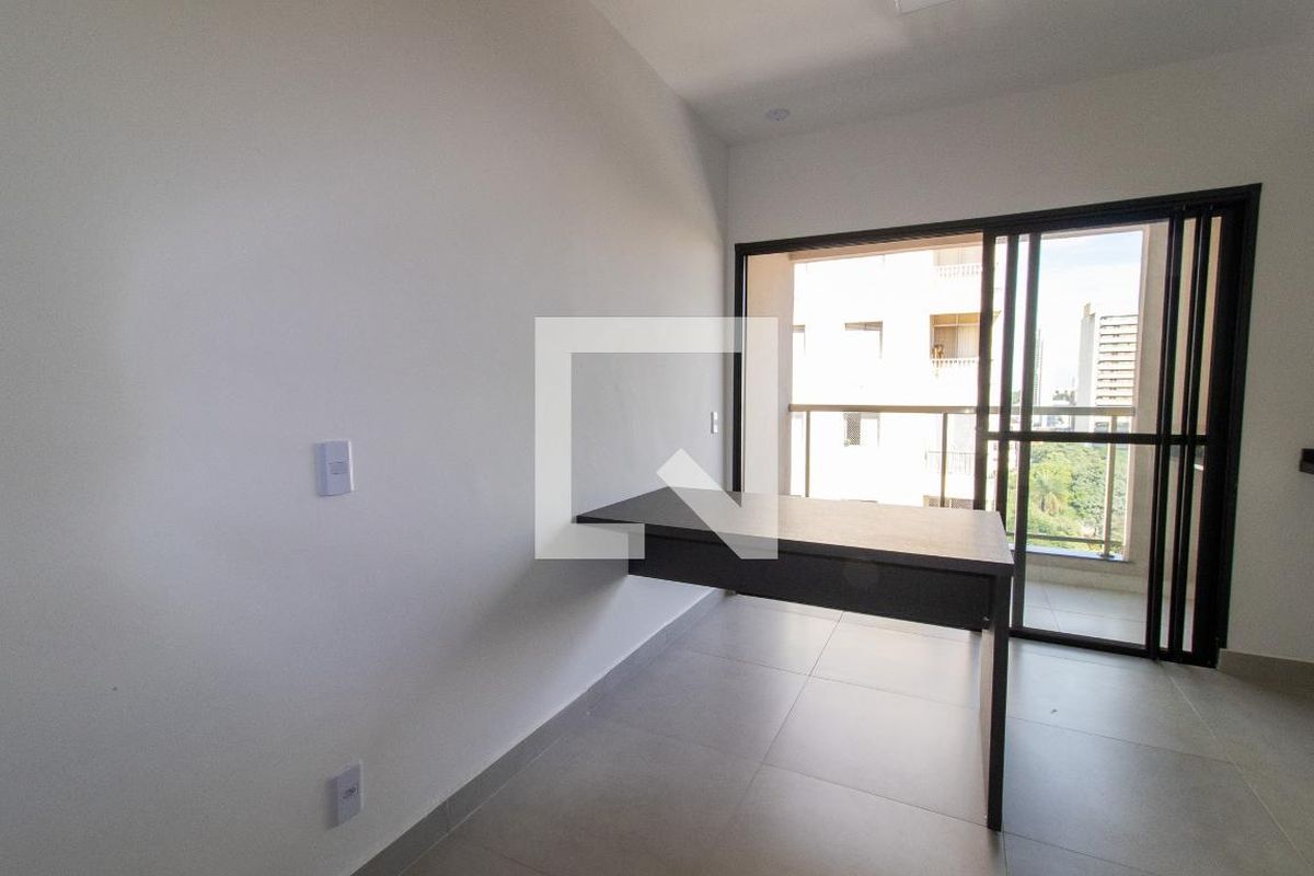 Apartamento à Venda - Bosque, 1 Quarto,  51 m2 em , Campinas - sp | SoloBR
