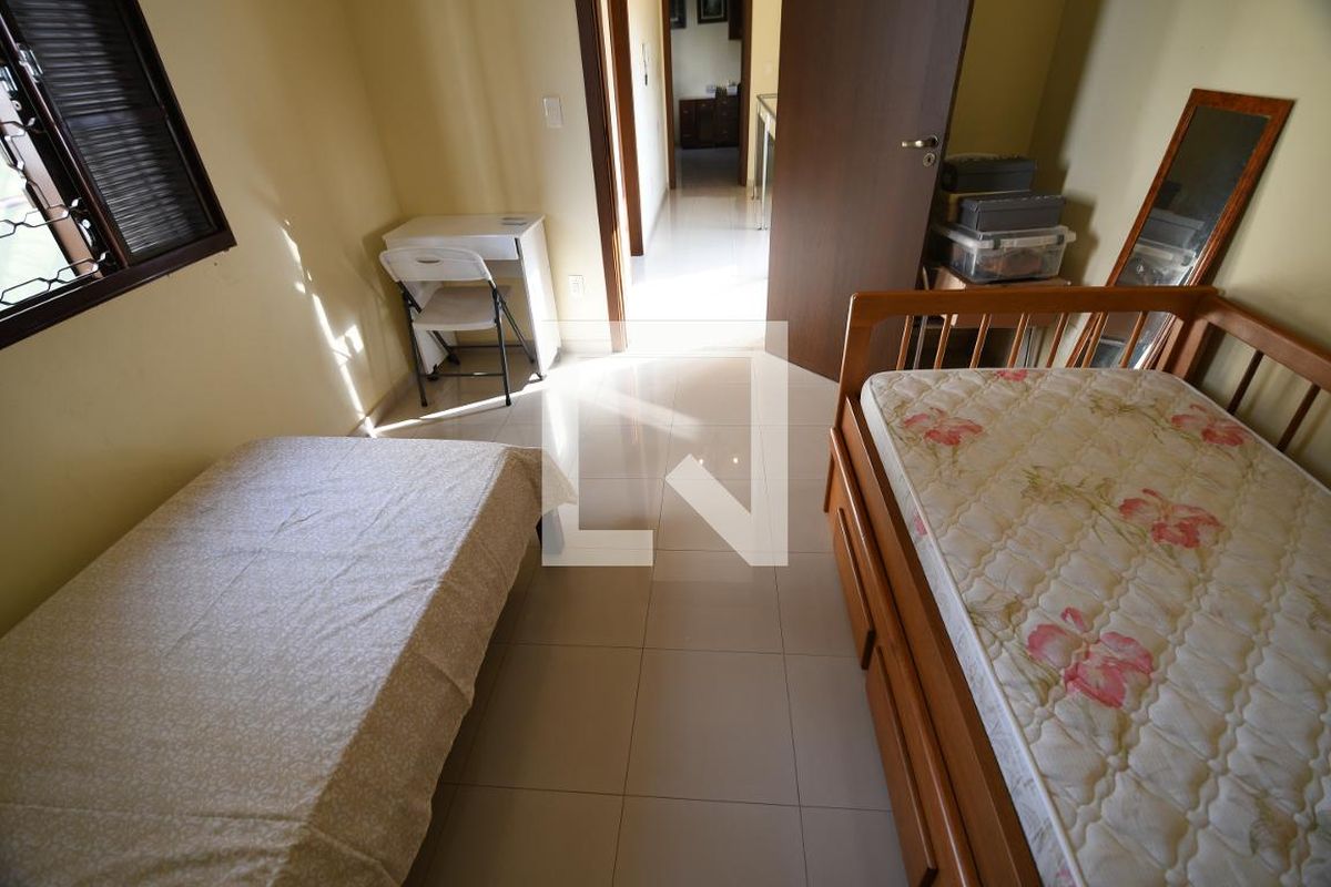 Casa à Venda - Taquaral, 4 Quartos,  282 m2 em , Campinas - sp | SoloBR