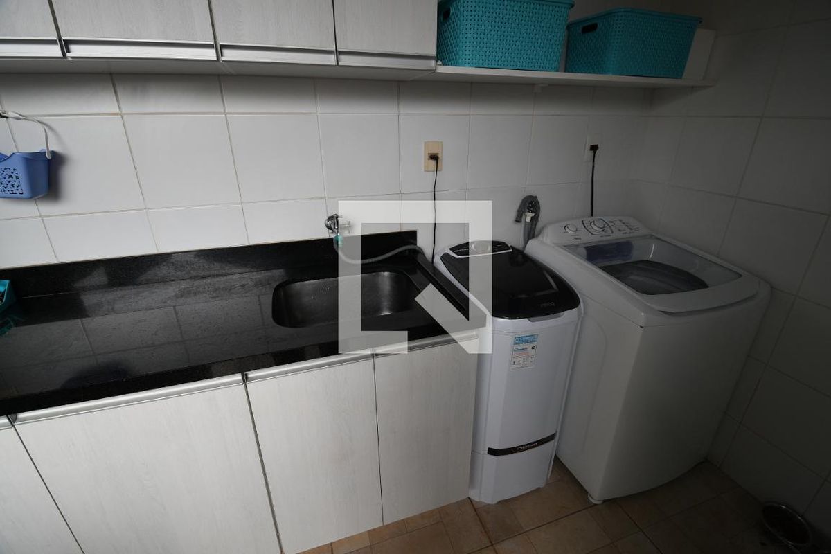 Casa à Venda - Taquaral, 4 Quartos,  282 m2 em , Campinas - sp | SoloBR