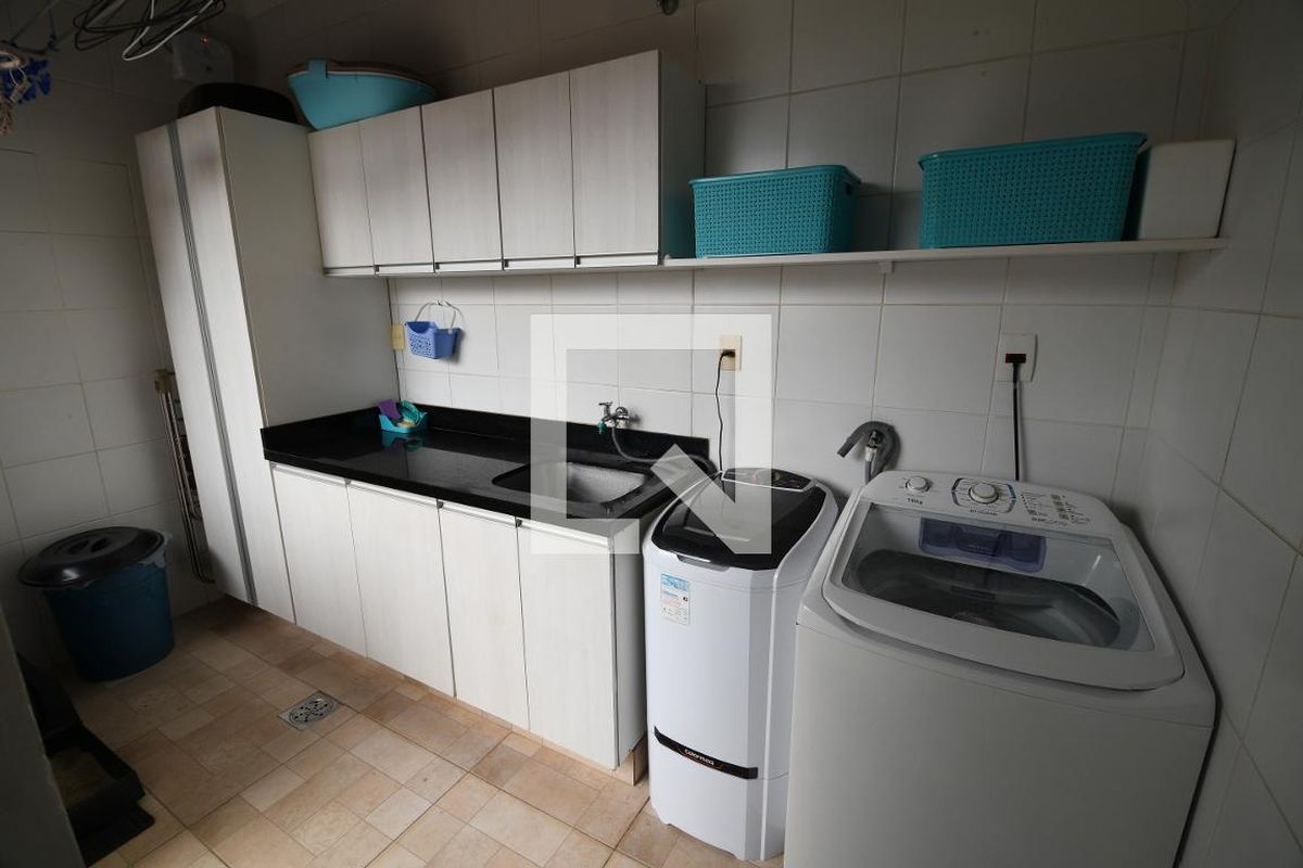 Casa à Venda - Taquaral, 4 Quartos,  282 m2 em , Campinas - sp | SoloBR