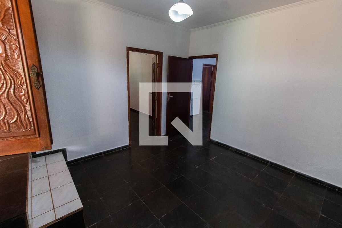 Casa à Venda - Mansões Santo Antônio, 2 Quartos,  100 m2 em , Campinas - sp | SoloBR