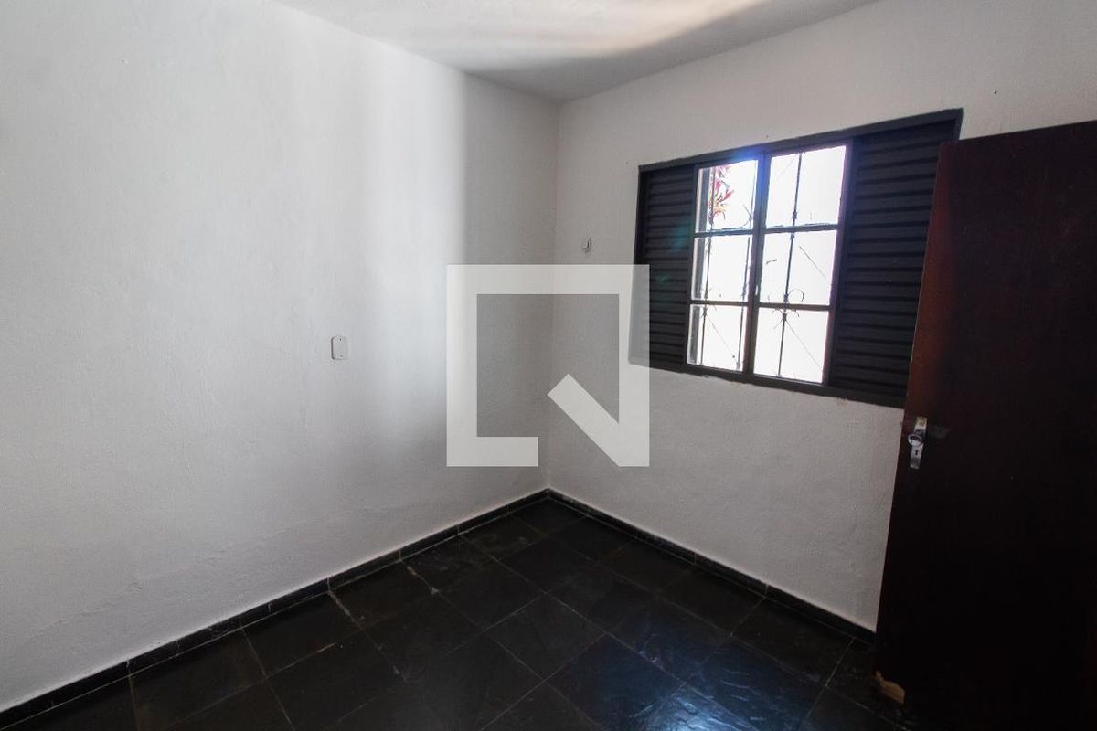 Casa à Venda - Mansões Santo Antônio, 2 Quartos,  100 m2 em , Campinas - sp | SoloBR