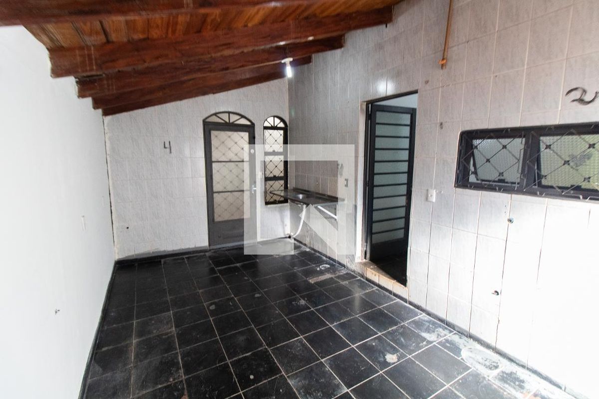 Casa à Venda - Mansões Santo Antônio, 2 Quartos,  100 m2 em , Campinas - sp | SoloBR