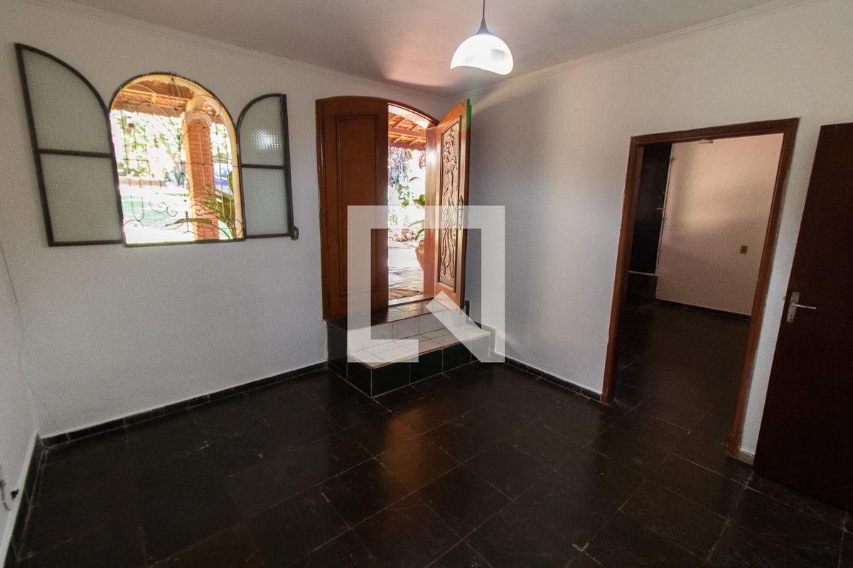 Casa à Venda - Mansões Santo Antônio, 2 Quartos,  100 m2 em , Campinas - sp | SoloBR