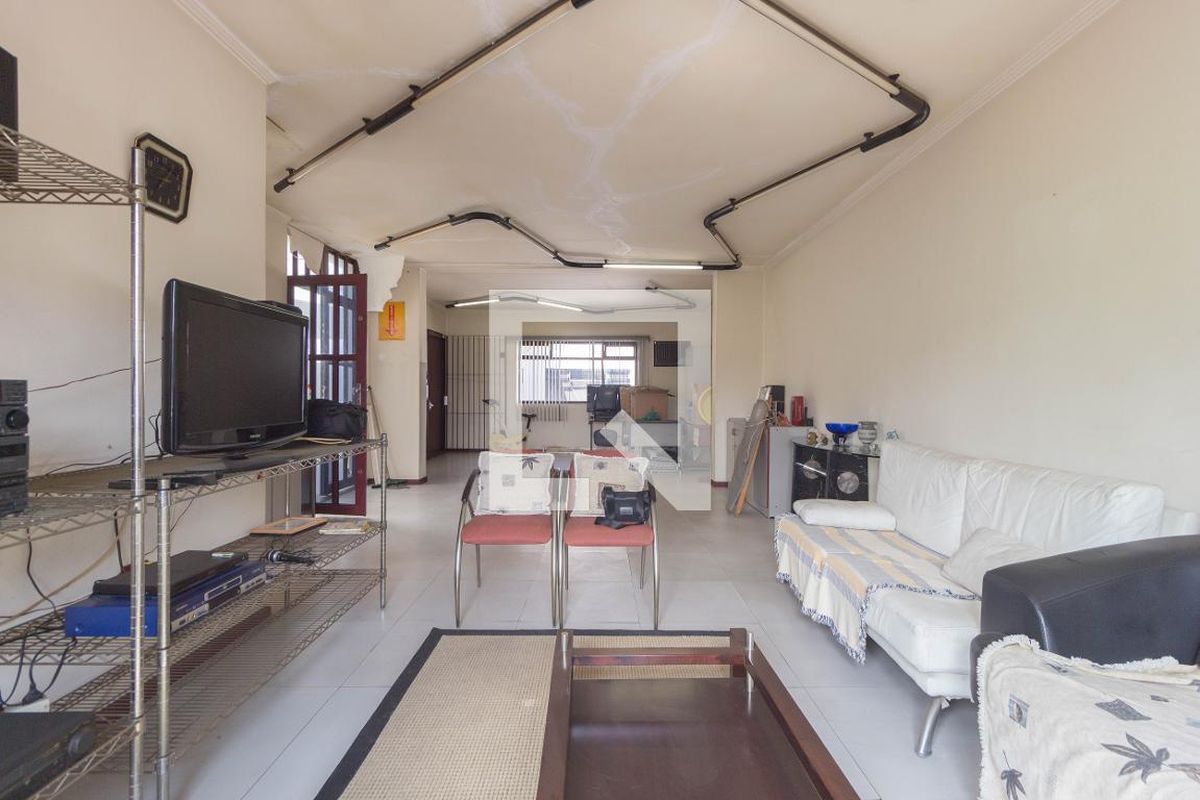 Casa, 3 quartos, 200 m² - Foto 2
