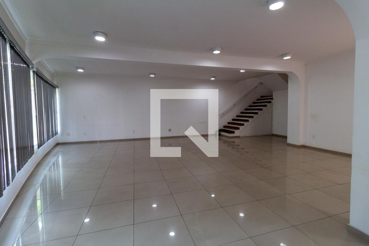 Casa, 5 quartos, 468 m² - Foto 2