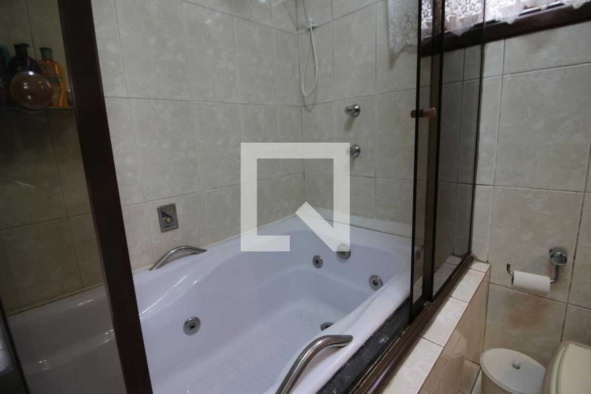 Casa, 4 quartos, 226 m² - Foto 62