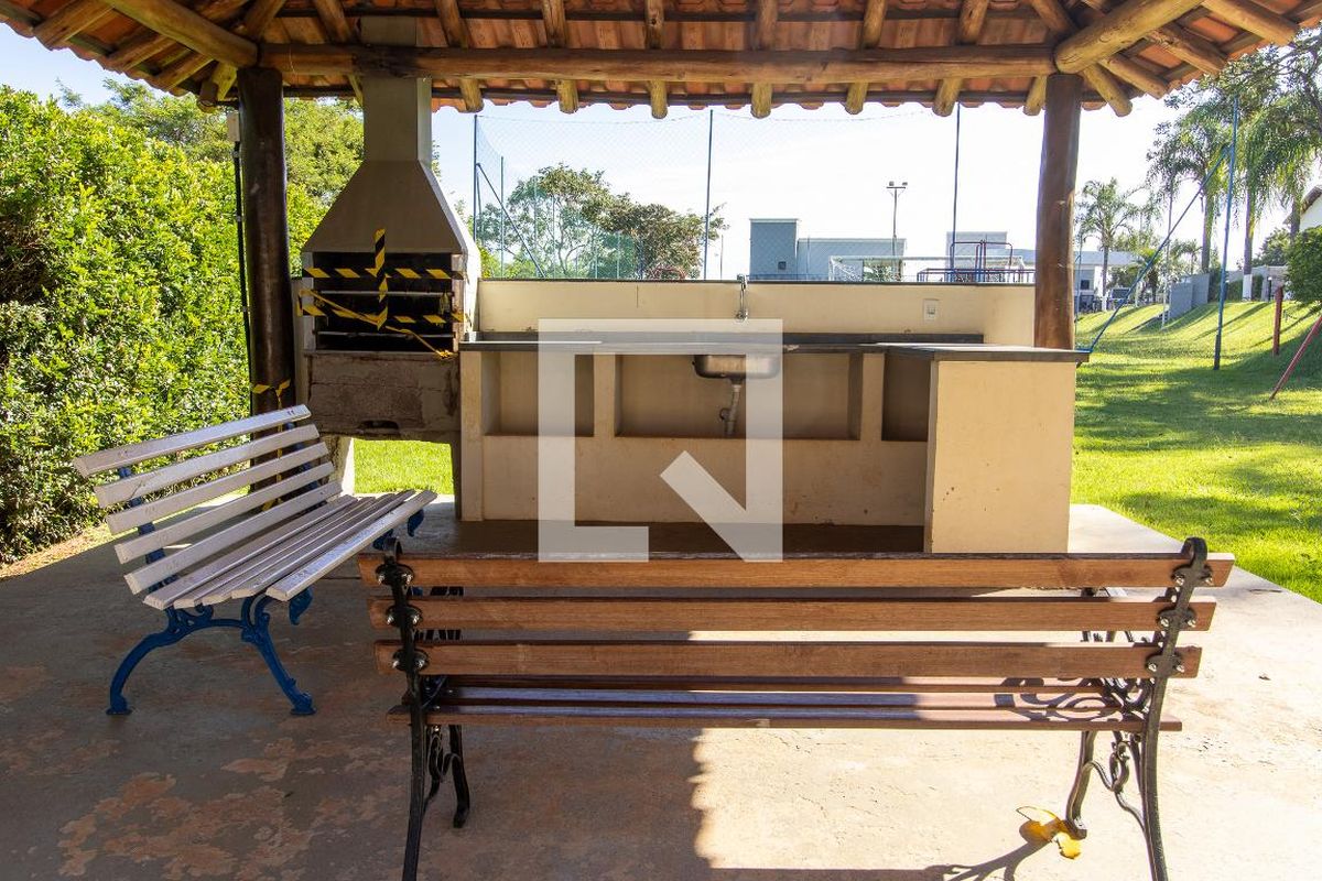 Casa à Venda - Jardim Santana, 3 Quartos,  400 m2 em , Campinas - sp | SoloBR