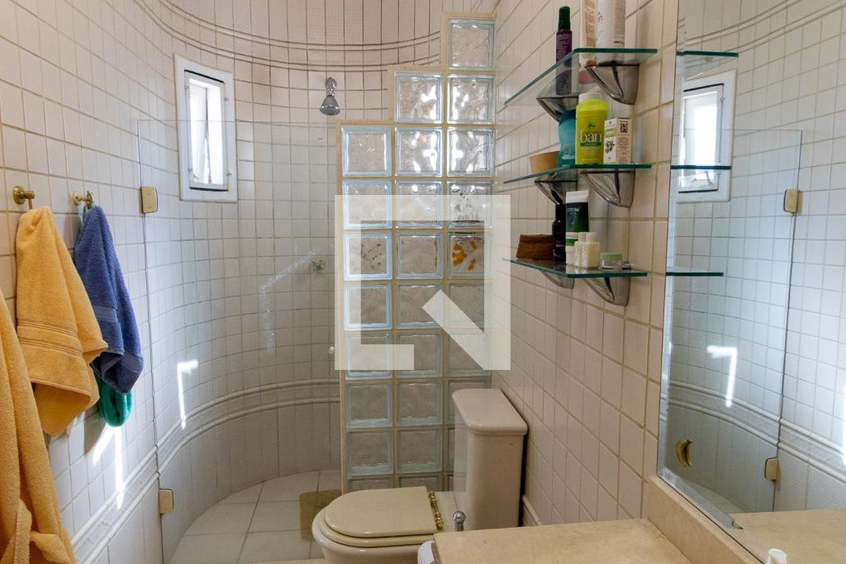 Casa à Venda - Jardim Santana, 3 Quartos,  400 m2 em , Campinas - sp | SoloBR