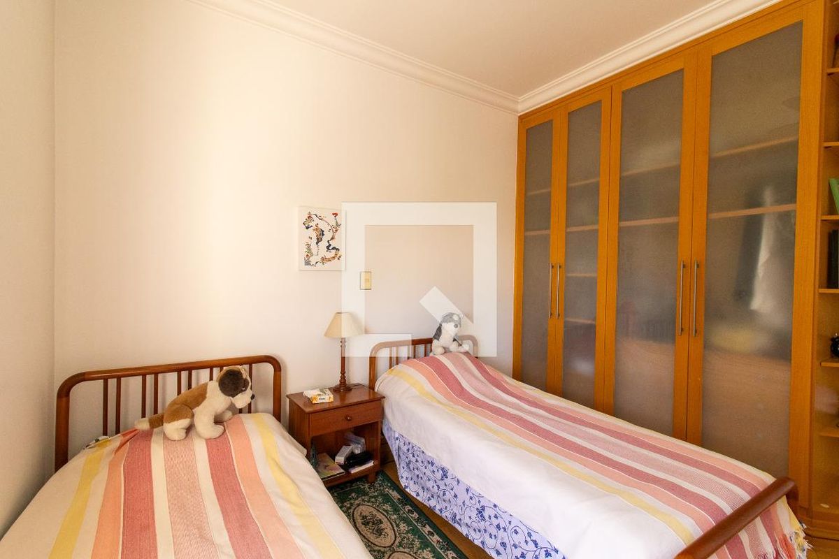 Casa à Venda - Jardim Santana, 3 Quartos,  400 m2 em , Campinas - sp | SoloBR