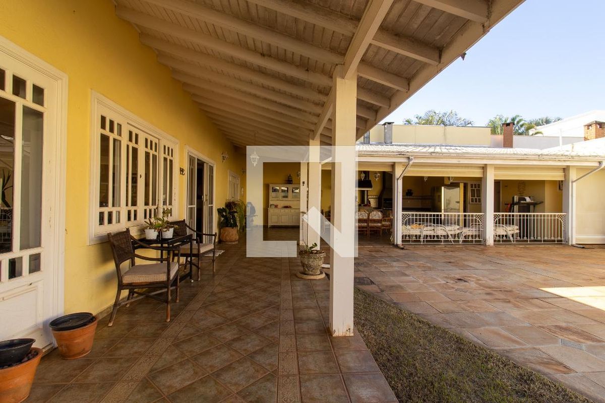 Casa à Venda - Jardim Santana, 3 Quartos,  400 m2 em , Campinas - sp | SoloBR