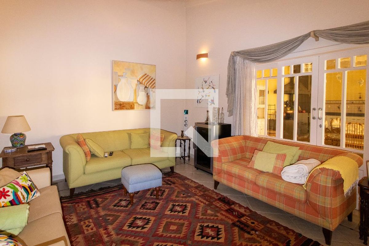 Casa à Venda - Jardim Santana, 3 Quartos,  400 m2 em , Campinas - sp | SoloBR