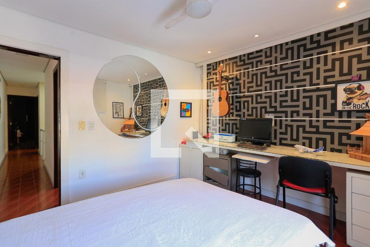 Casa, 6 quartos, 250 m² - Foto 34