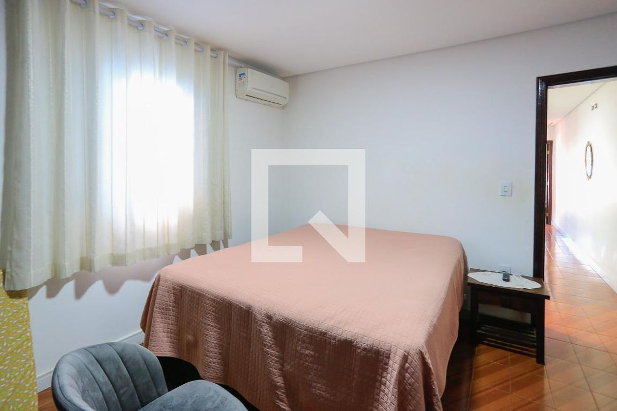 Casa, 6 quartos, 250 m² - Foto 58