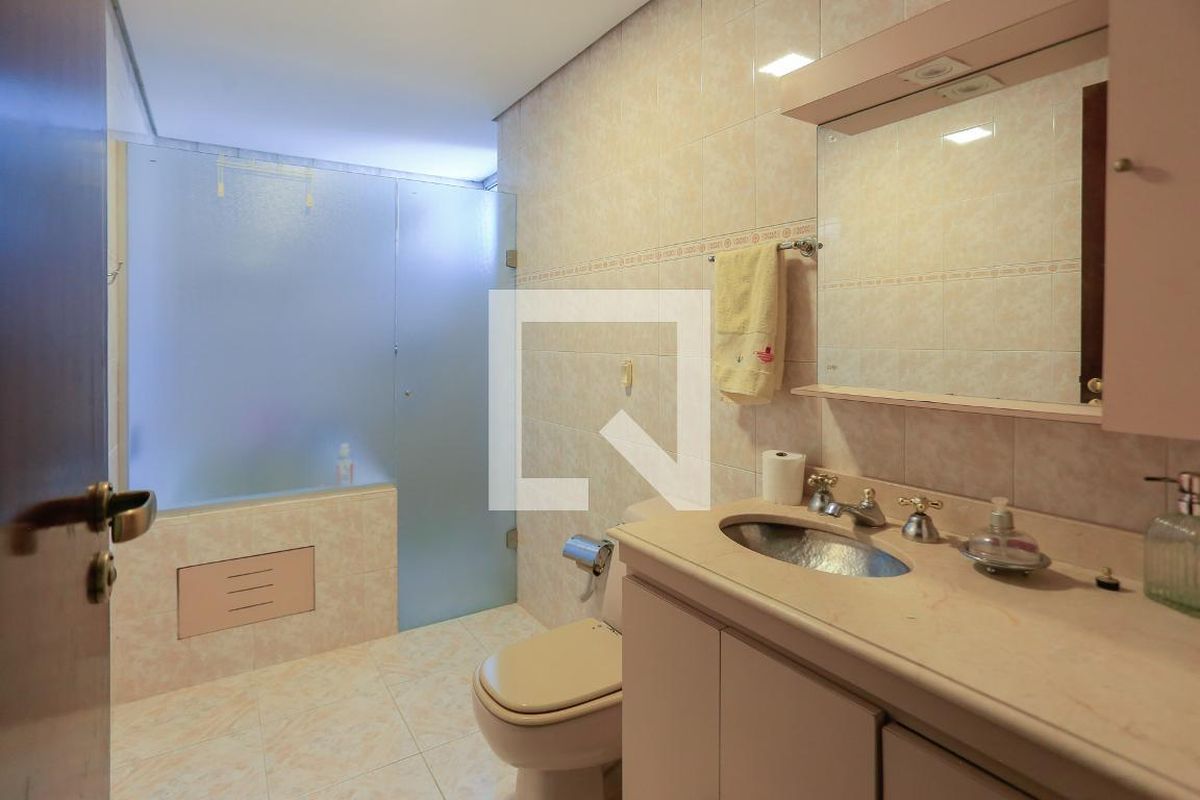 Casa, 6 quartos, 250 m² - Foto 78