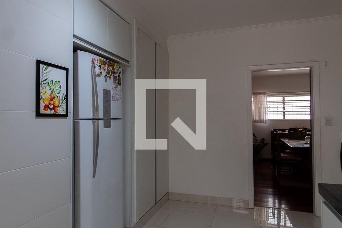Casa à Venda - Taquaral, 3 Quartos,  194 m2 em , Campinas - sp | SoloBR