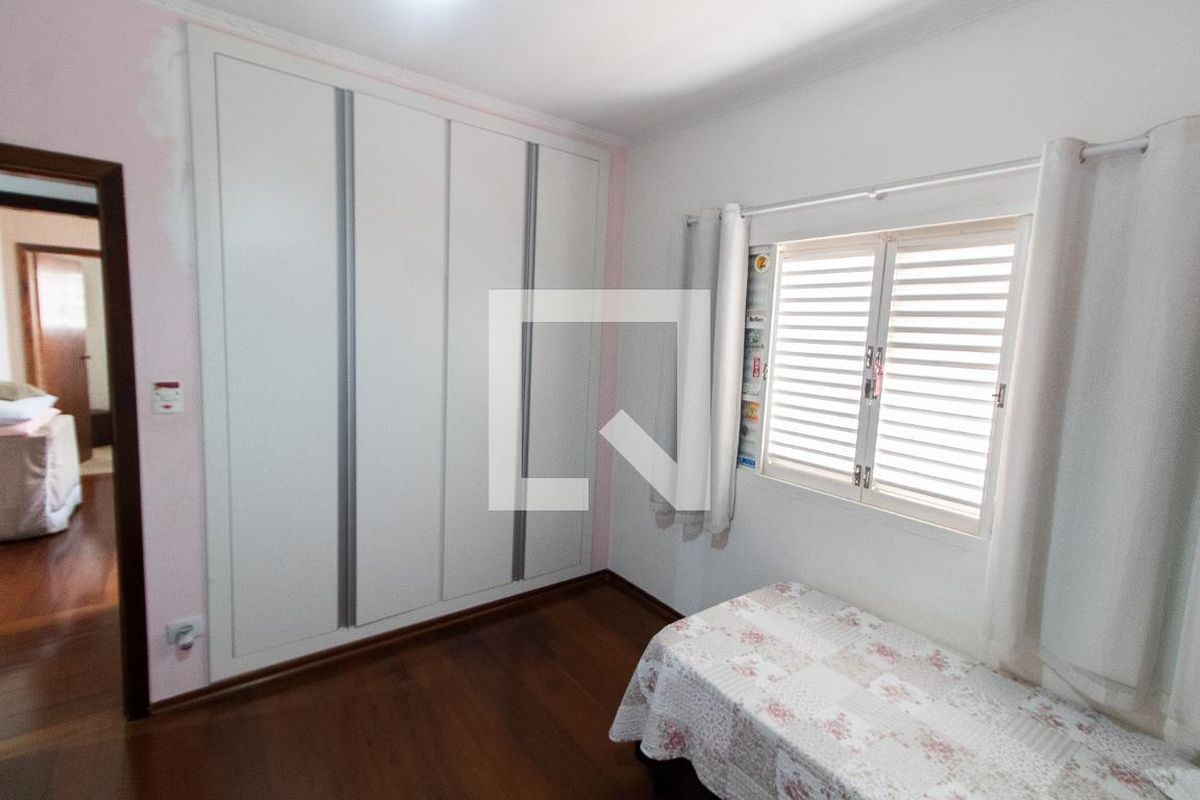 Casa à Venda - Taquaral, 3 Quartos,  194 m2 em , Campinas - sp | SoloBR
