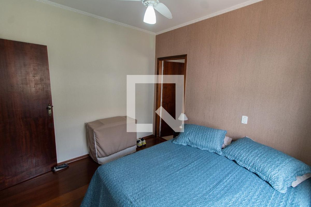 Casa à Venda - Taquaral, 3 Quartos,  194 m2 em , Campinas - sp | SoloBR