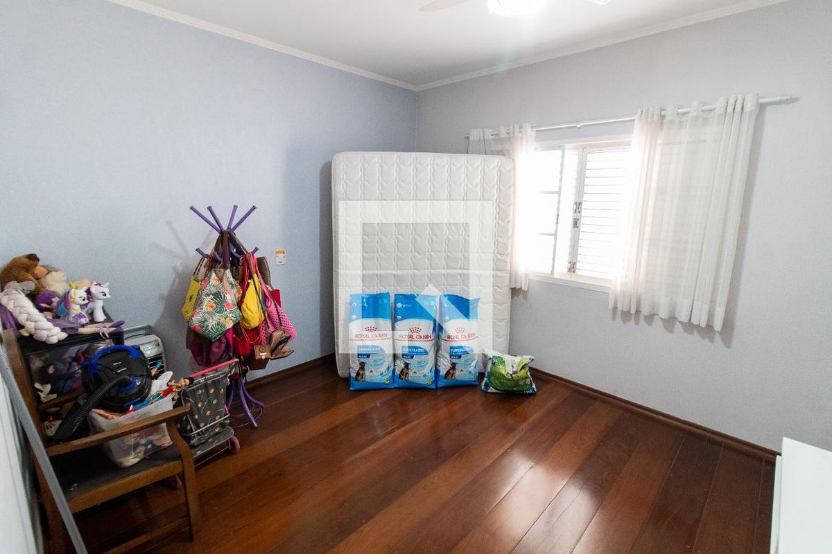 Casa à Venda - Taquaral, 3 Quartos,  194 m2 em , Campinas - sp | SoloBR