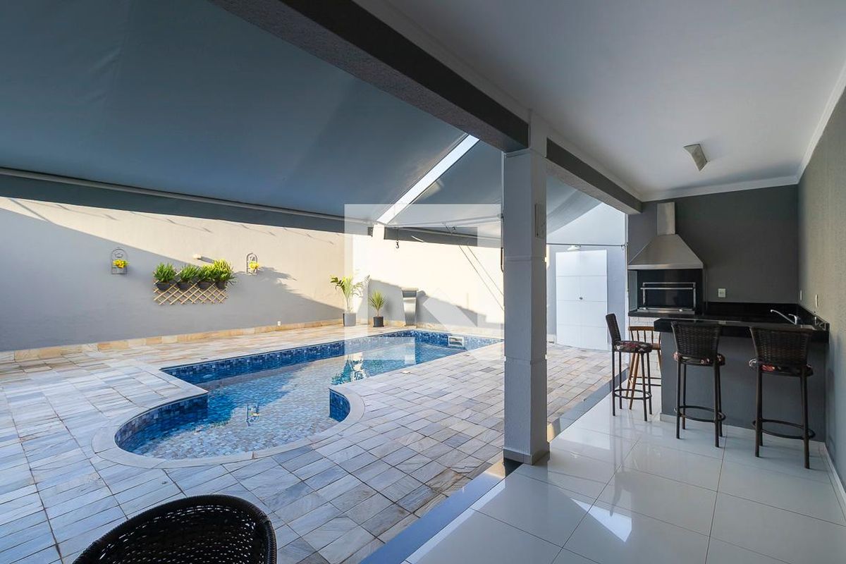 Casa à Venda - Taquaral, 3 Quartos,  260 m2 em , Campinas - sp | SoloBR