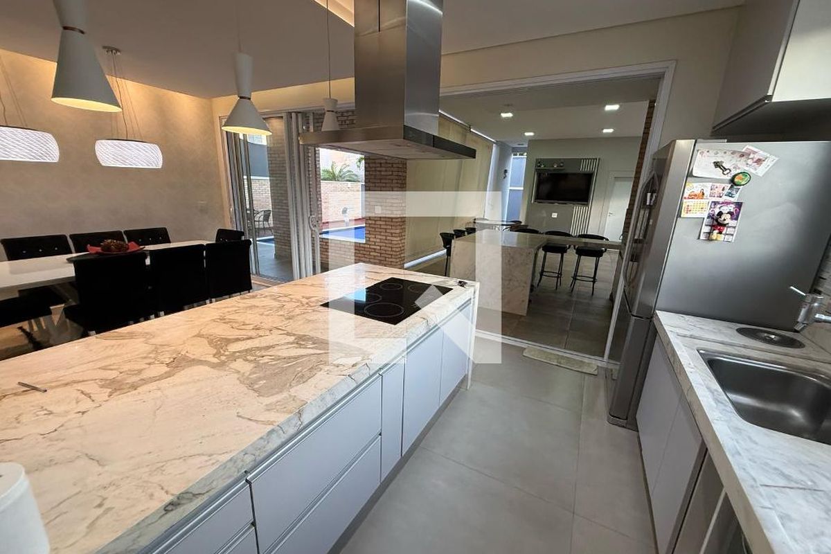 Casa à Venda - Swiss Park, 4 Quartos,  402 m2 em , Campinas - sp | SoloBR
