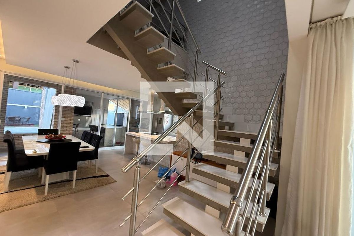 Casa à Venda - Swiss Park, 4 Quartos,  402 m2 em , Campinas - sp | SoloBR