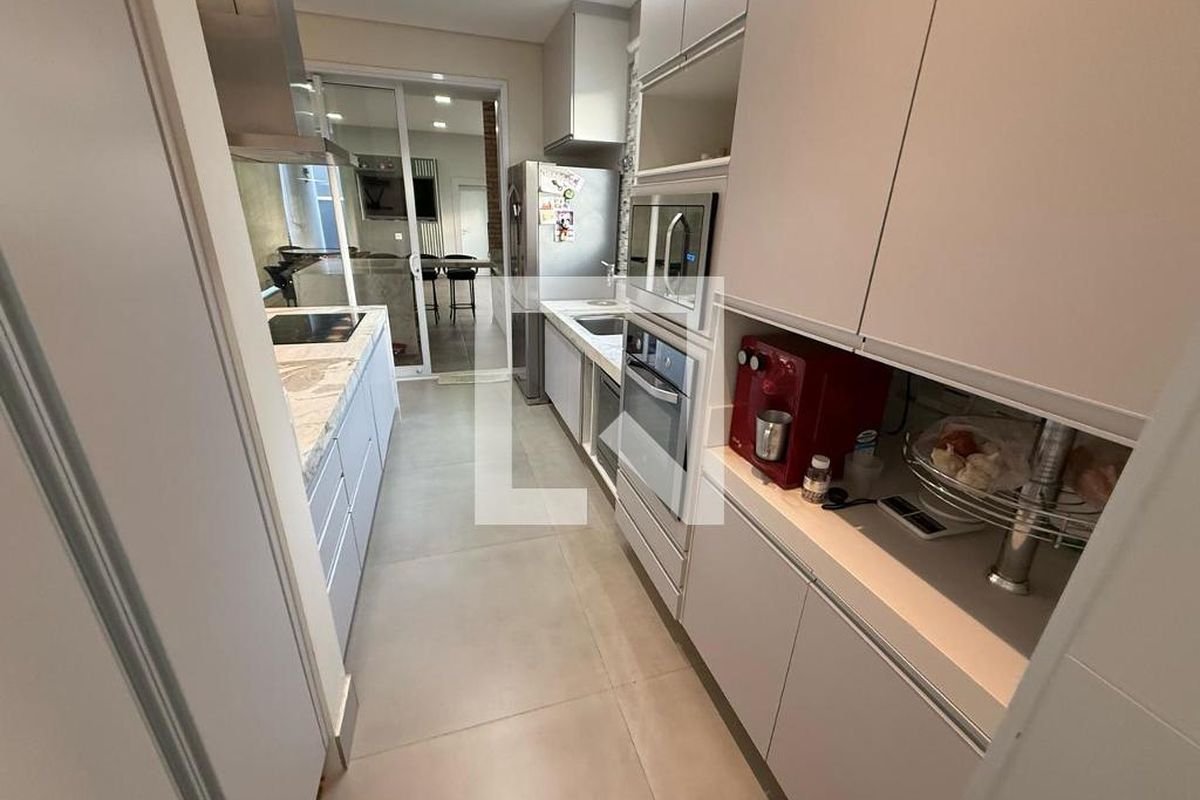 Casa à Venda - Swiss Park, 4 Quartos,  402 m2 em , Campinas - sp | SoloBR