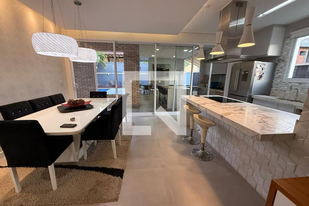 Casa à Venda - Swiss Park, 4 Quartos,  402 m2 em , Campinas - sp | SoloBR