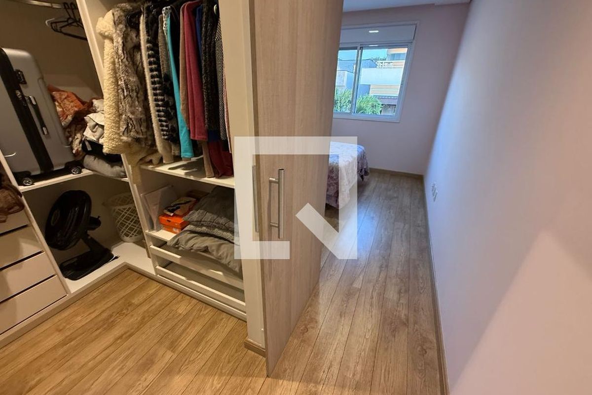 Casa à Venda - Swiss Park, 4 Quartos,  402 m2 em , Campinas - sp | SoloBR