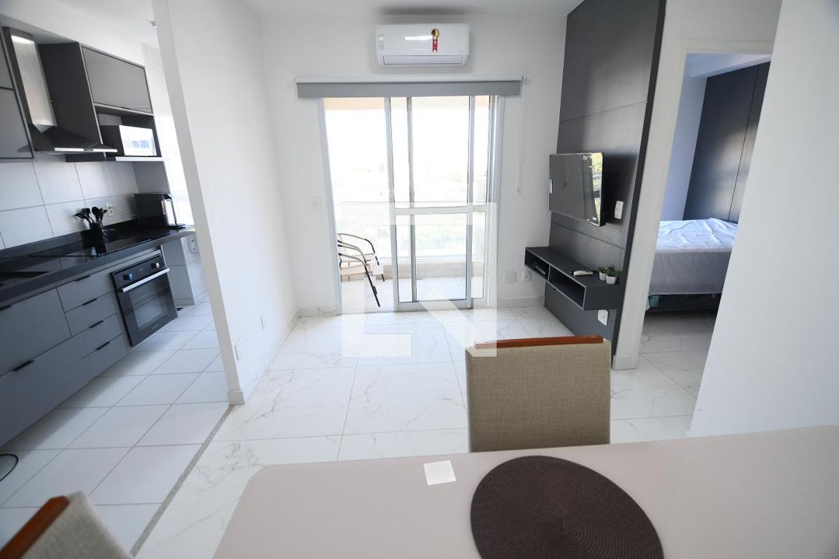 Apartamento à Venda - Bosque, 1 Quarto,  42 m2 em , Campinas - sp | SoloBR