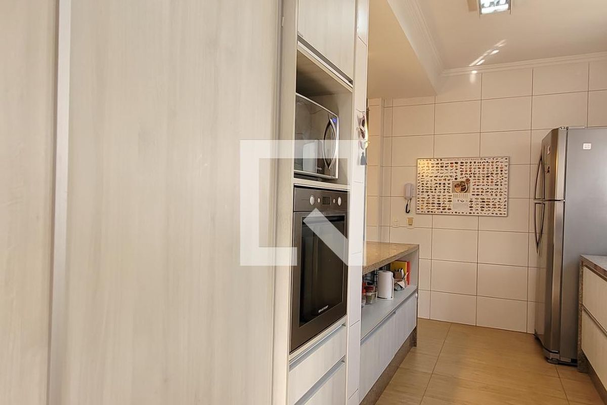 Casa à Venda - Barão Geraldo - Centro, 3 Quartos,  280 m2 em , Campinas - sp | SoloBR